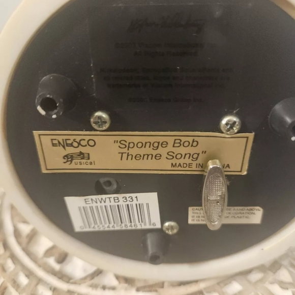 2003 Sponge Bob snow globe music box - Picture 10 of 10